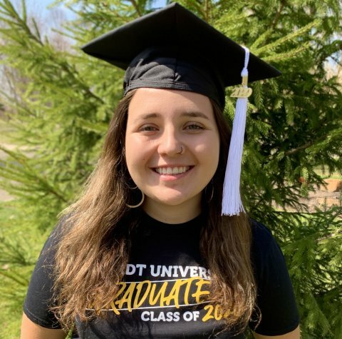 A picture of a Elyse Tavary